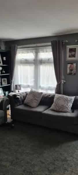 3 Bed House with Garage and Garden Nicely Decorated Throughout