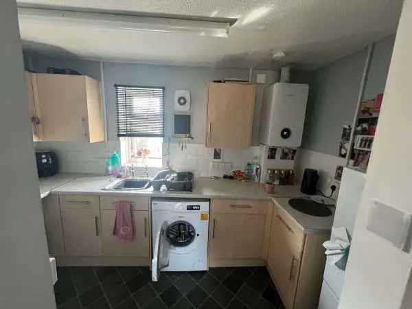 Lovely Flats Near Shops and Amenities