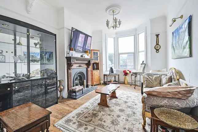 4 Bedroom House for Sale in Clapton E5