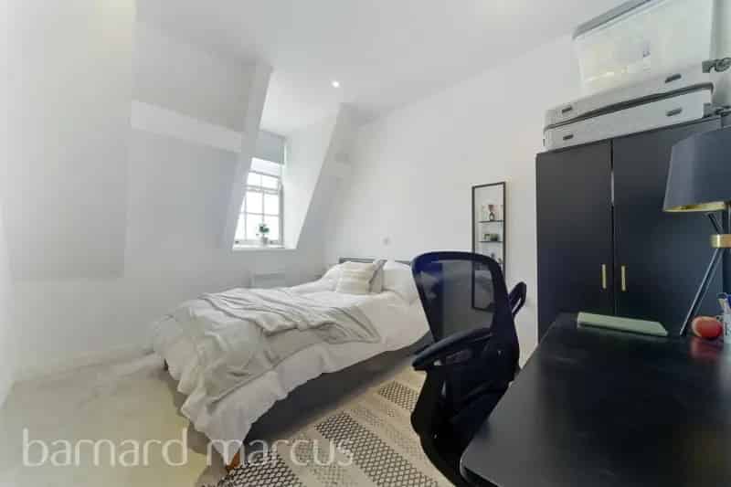 Two Double Bedroom Apartment Clapham Common South Side London
