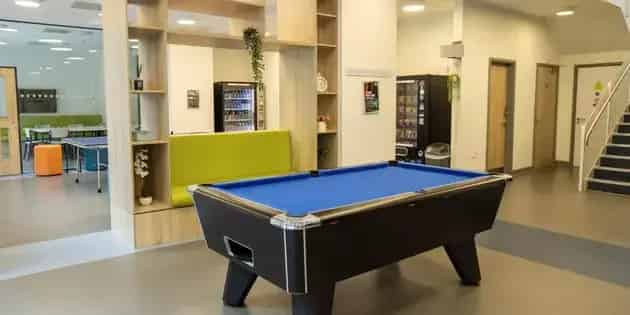 1 Room Flat 20m2 Southampton En Suite Study Desk