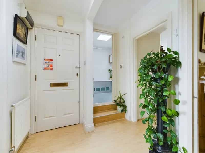 2 Bedroom Flat for Sale in Brighton