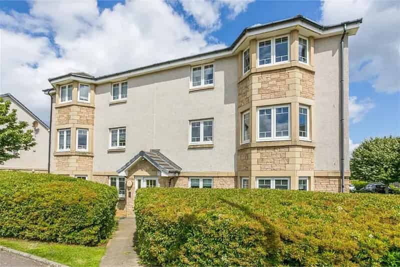 2 Bed Ground Floor Flat Tranent Modern Kitchen & Bathroom