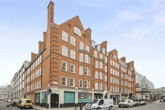 Flat to rent in Eccleston Street, London SW1W