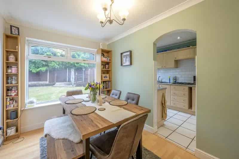3 Bed Family Home For Sale Popular Location