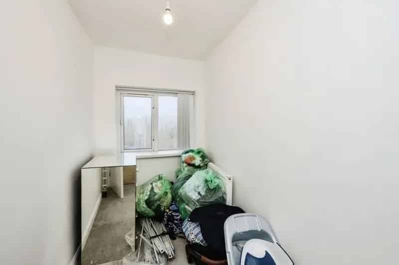 3 Bedroom End Terrace House For Sale