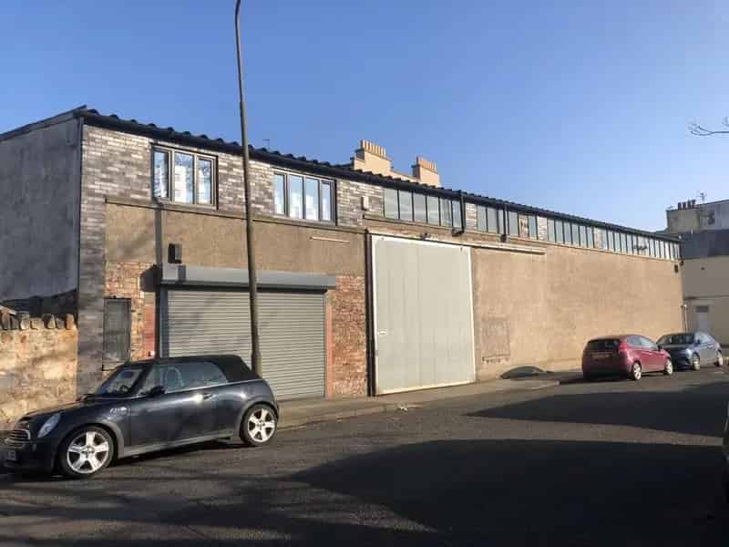 Industrial Workshop and Office Space For Lease