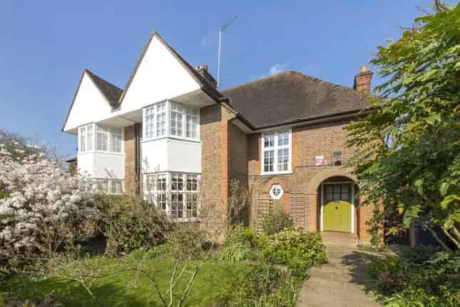 5 Bedroom Grade II Listed House for Sale in London NW11
