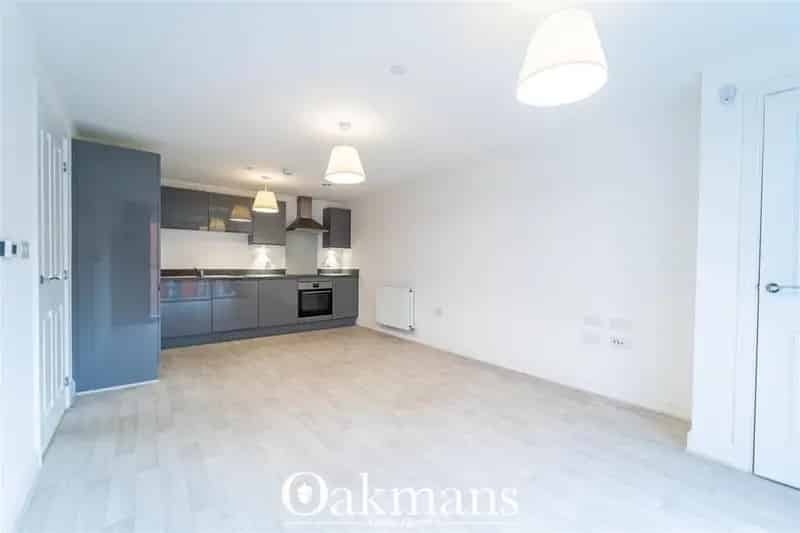 2 Bedroom Apartment for Sale No Upward Chain Secure Parking