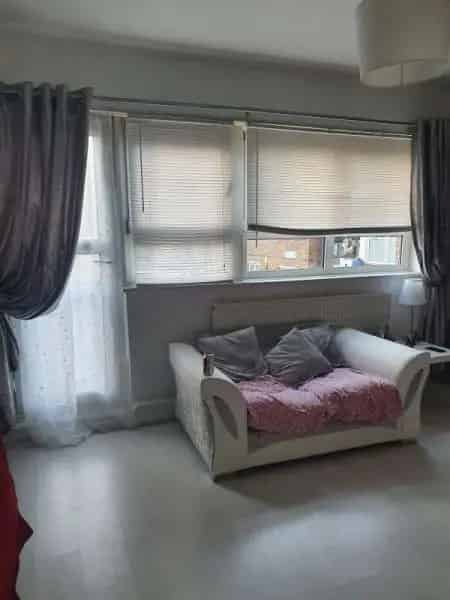 Flat For Rent , London, England