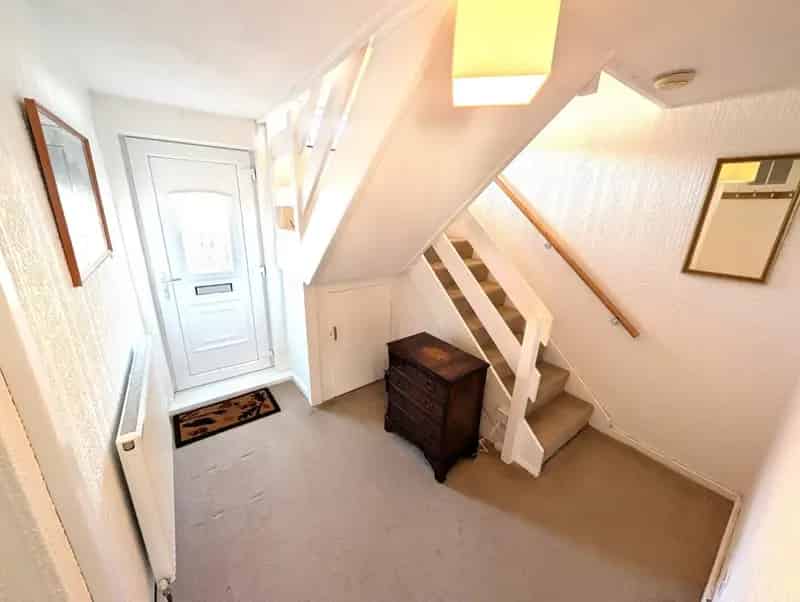2 Bedroom House For Sale - Ideal First Home