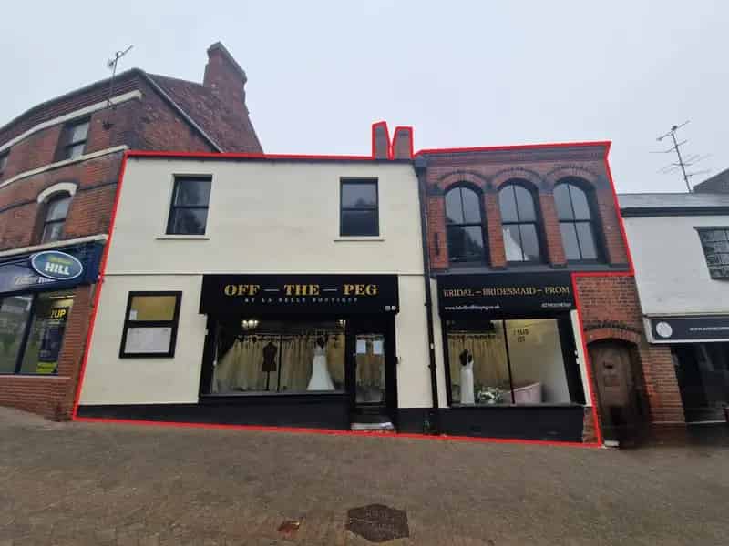 High Street Retail Space with Ancillary Rooms