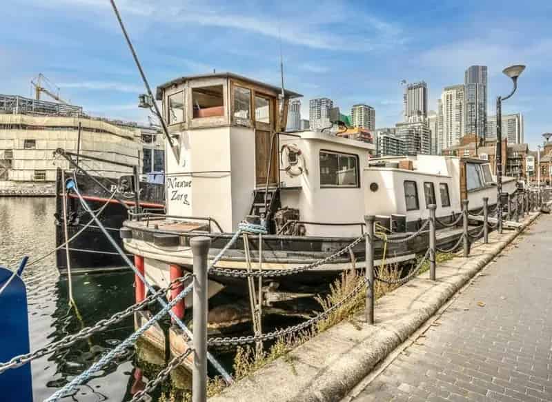 1920s Dutch Barge Conversion Canary Wharf 4 Beds 2 Baths