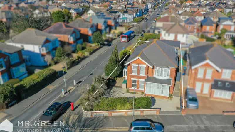 5 Bedroom Detached House for Sale Southbourne