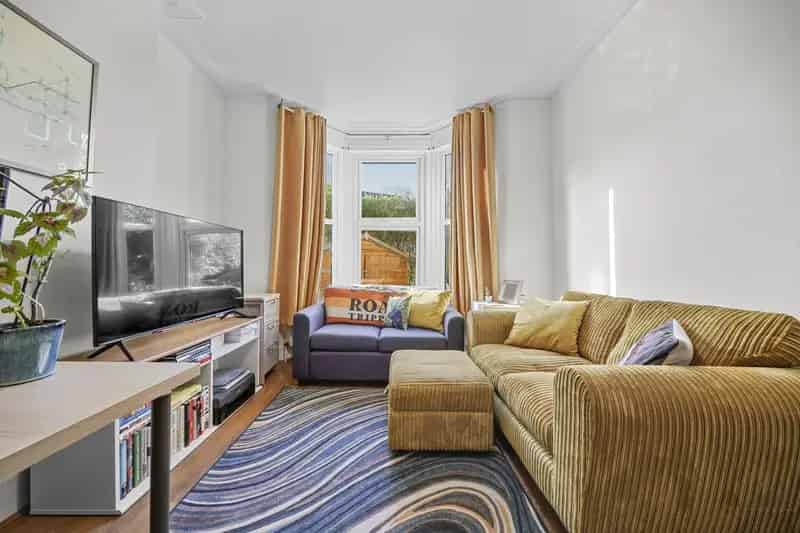 2 Bedroom Maisonette Near Francis Road Leyton