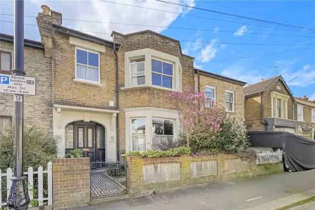 Six Bedroom Victorian Villa Walthamstow  Elegant Home Family
