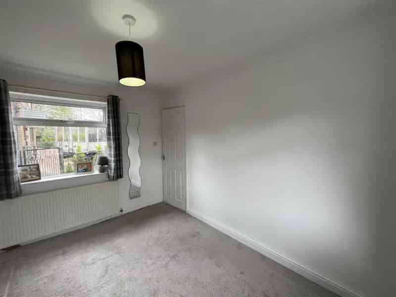 4 Bedroom Semi-Detached House for Sale in Wyke
