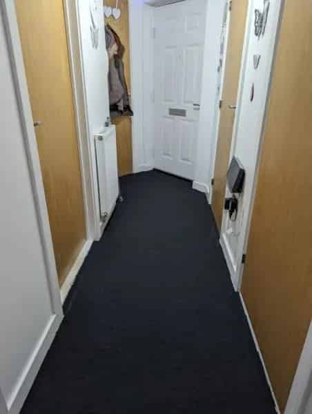 New Kitchen Flat near Morrison's with Off-Street Parking