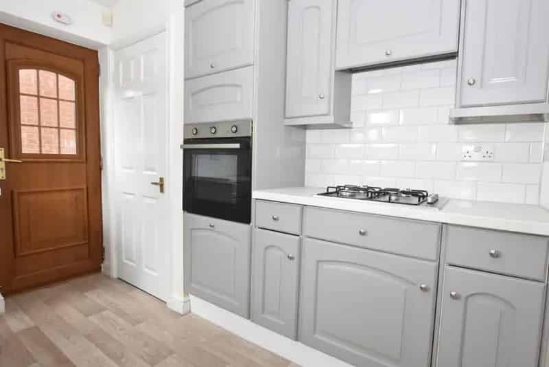 3 Bedroom House to Let in Staveley - Newly Renovated