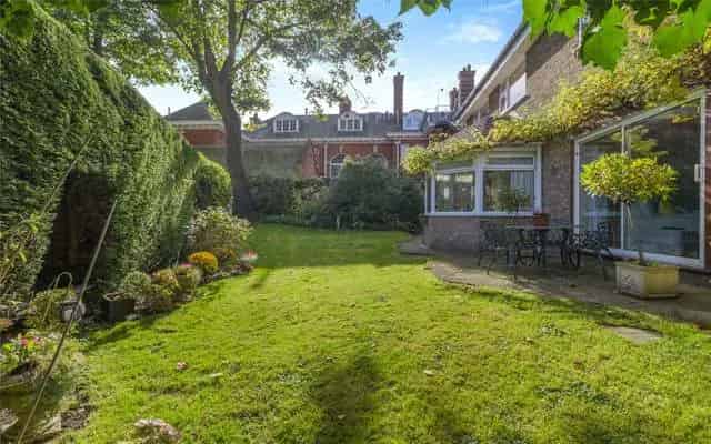 Five Bedroom Detached Home Near Lincoln City Centre