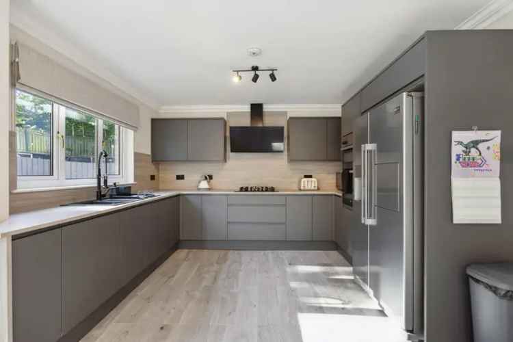 Four Bedroom Detached Villa in Plean