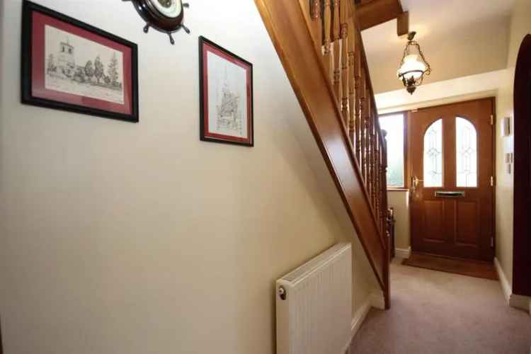3 Bedroom Detached House for Sale Cleat Hill
