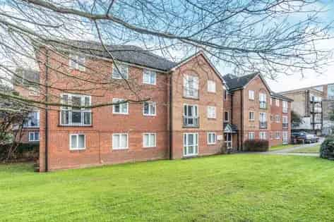 2 Bedroom Furnished Apartment Southampton