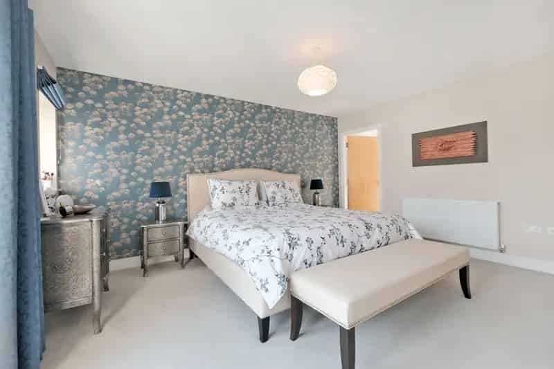 5 Bedroom Detached House in Cults Aberdeen