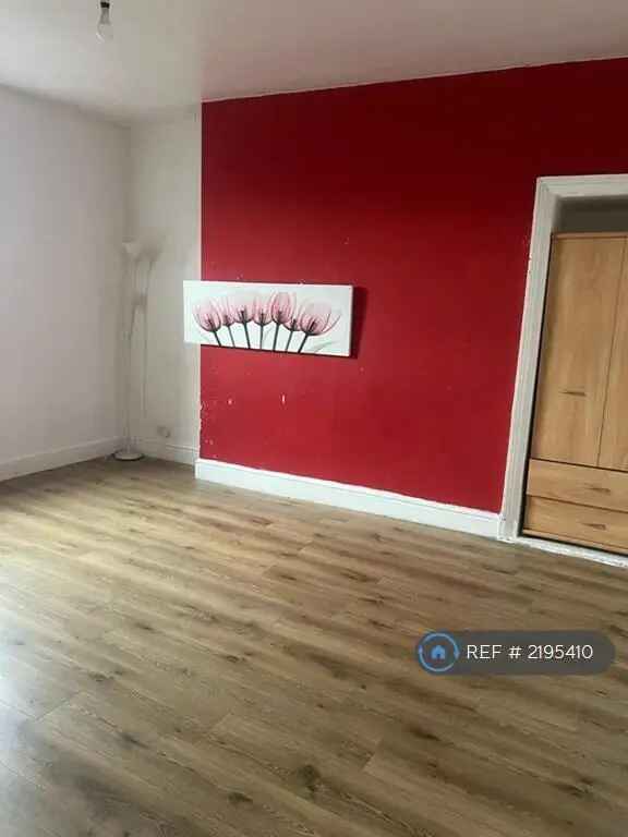 1 Bedroom Flat Available December 2024 Parking
