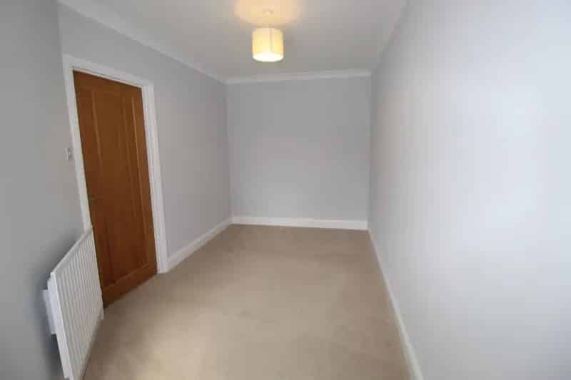 3 Bedroom Bungalow To Let 872 SQ FT