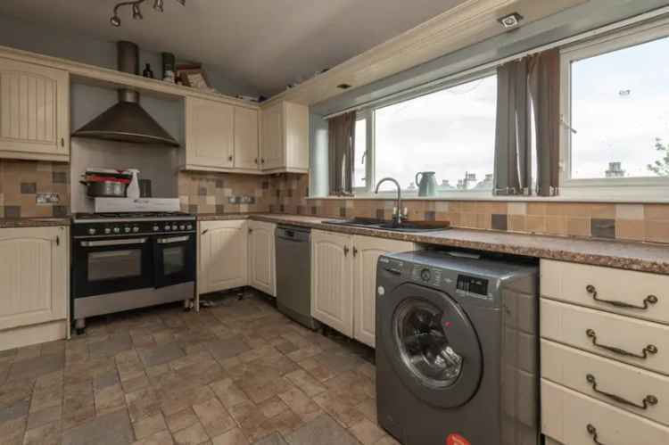 3 Bedroom Detached House - Renovation Project