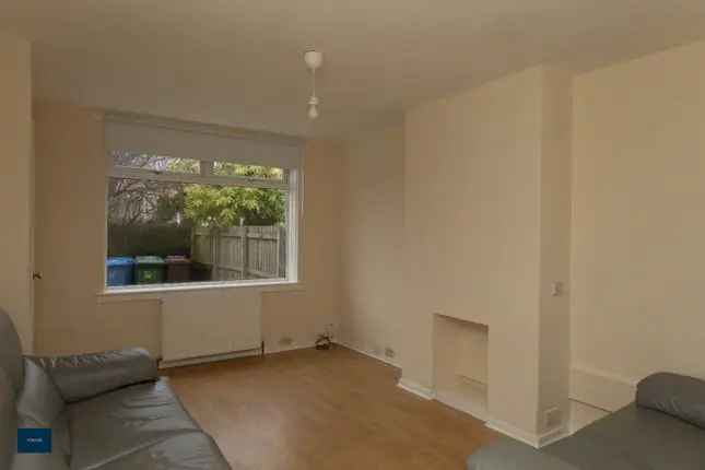 Terraced house to rent in Abbey Drive, Glasgow G14