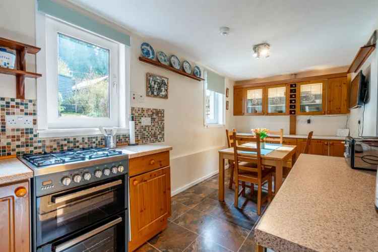 Scottish Village Cottage: Panoramic Views & Private Gardens