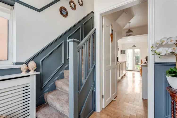 3 Bedroom Semi Detached House to Rent