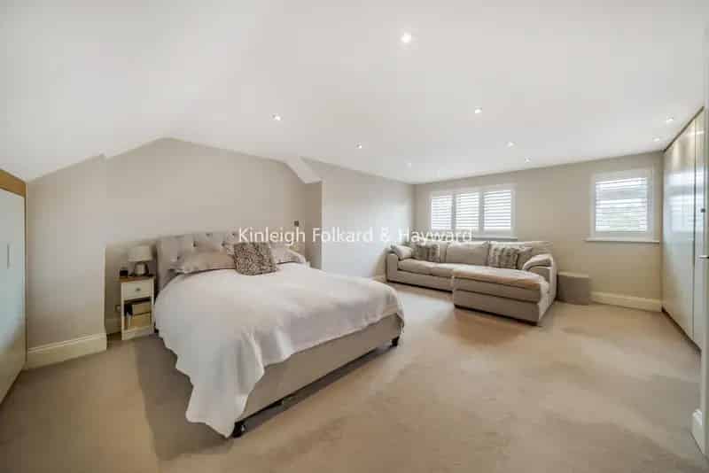 Five Bedroom Semi Detached House for Sale
