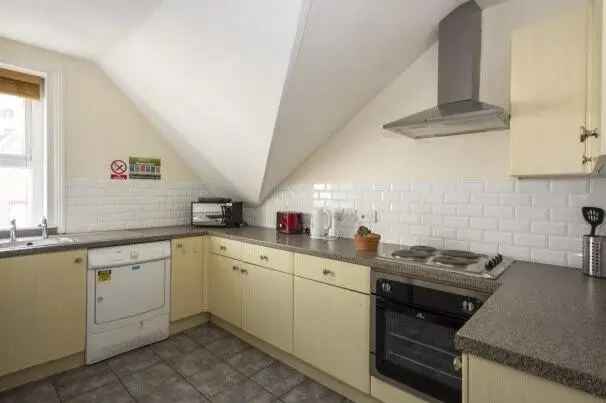 1 Bedroom House Share Near ASDA and Travel Interchange
