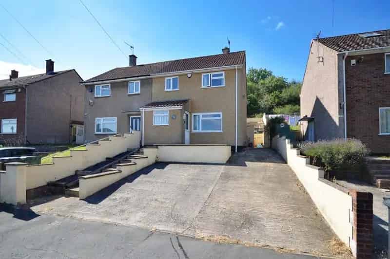 3 Bedroom Semi-Detached House For Sale