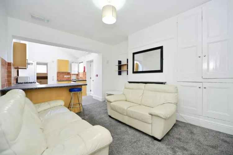 5 Bedroom House For Sale - HMO Potential