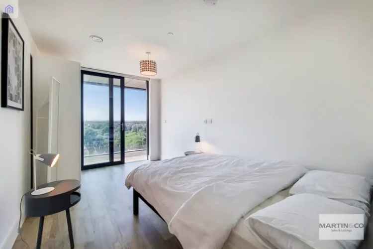 2 Bedroom Flat for Sale in Staines Town Centre