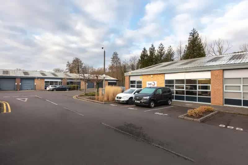 Modern Industrial Warehouse Unit Slough Trading Estate