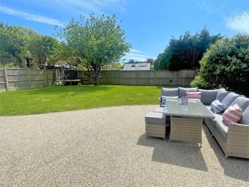 4 bedroom Detached House for sale, Folkestone, CT20