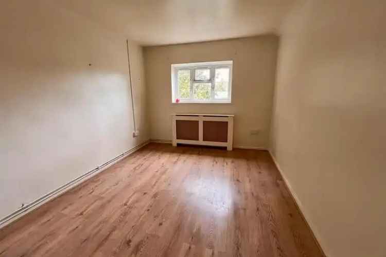 1 Bedroom Flat for Sale Barking Chain Free