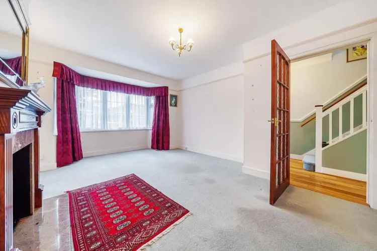 House For Sale in London, England