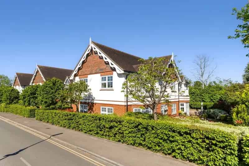 2 Bedroom Apartment to Rent in Guildford