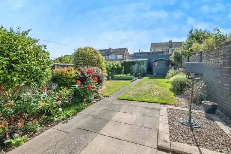 3 bed house for sale