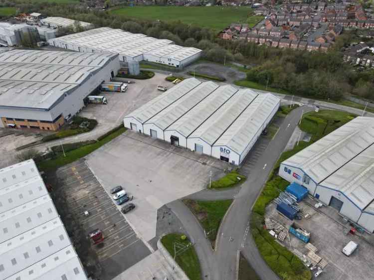 To Let Industrial Warehouse Facility 42257 sq ft Heywood Distribution Park