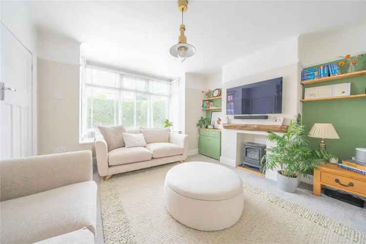 House For Sale in Leeds, England