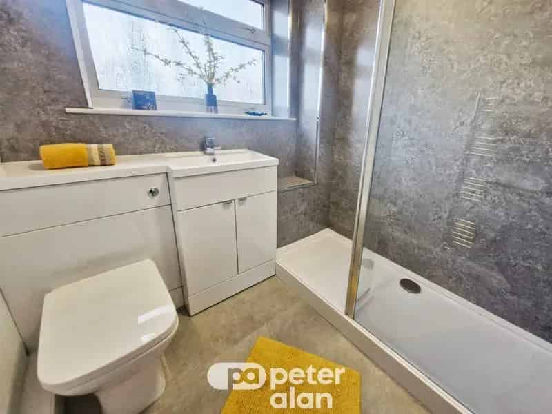 2 Bedroom Flat Zero Deposit Available