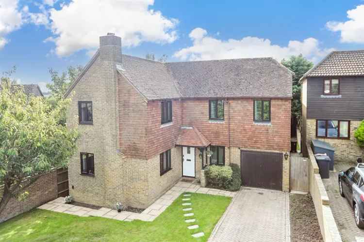 5 bedroom detached house for sale