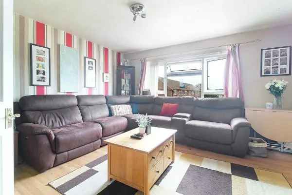 Flat For Rent in East Hertfordshire, England